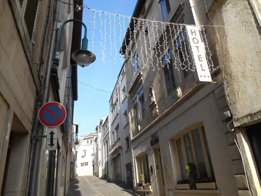 Hotel De Montaulbain Verdun-sur-Meuse Bagian luar foto