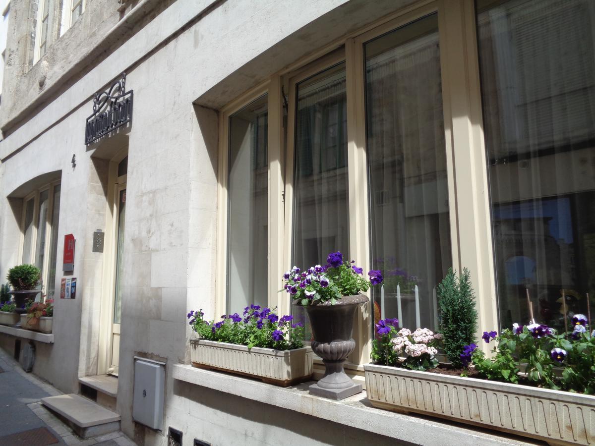 Hotel De Montaulbain Verdun-sur-Meuse Bagian luar foto